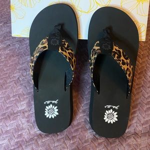 NIB LEOPARD PRINT FLIP FLOPS